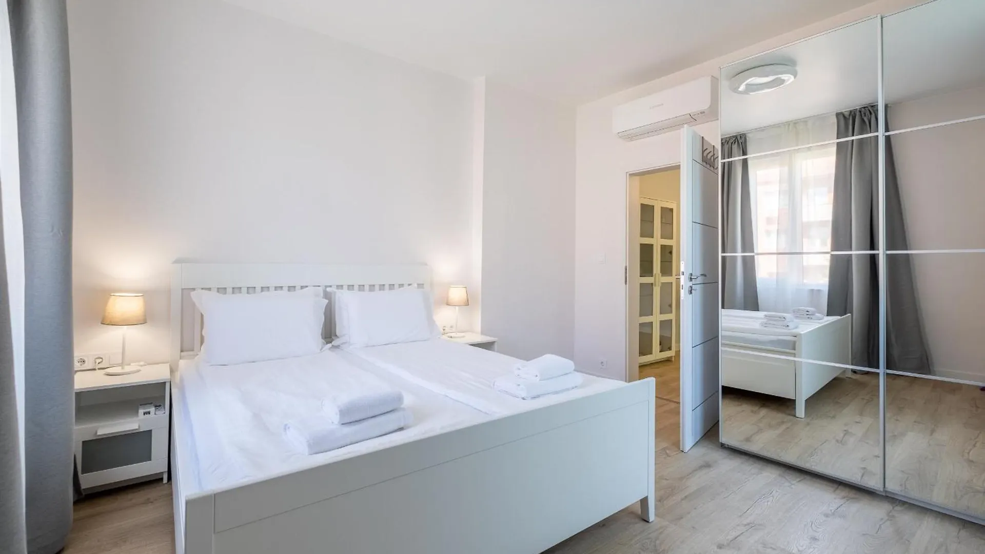 Town Place - 1 Bedroom Apartment Sofia